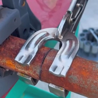 pince a étau de maintien